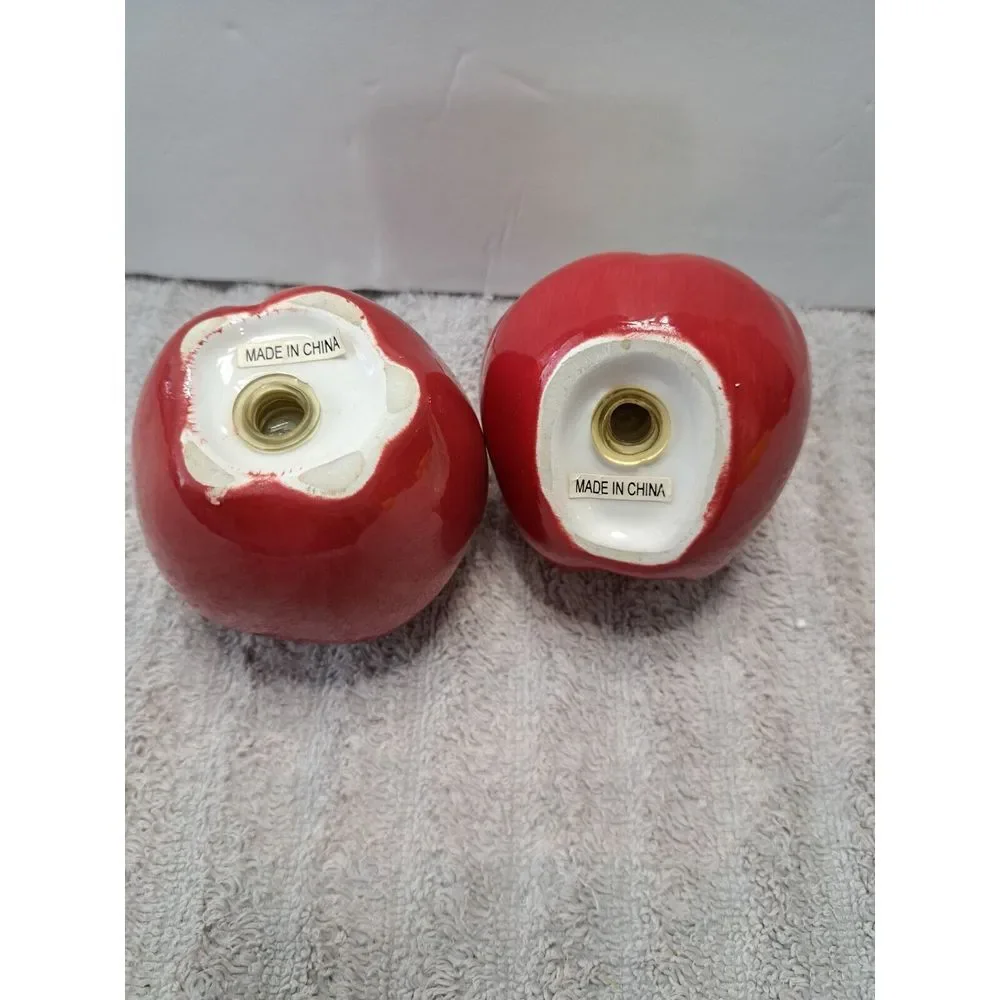 Vintage CERAMIC RED APPLE‎ SALT & PEPPER SHAKERS SET 3 INCH
